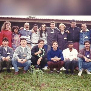Jovens do Conselho Particular de Araras (SP), na década de 90